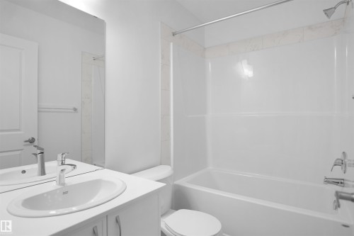 19445 22 Avenue, Edmonton, AB - Indoor Photo Showing Other Room