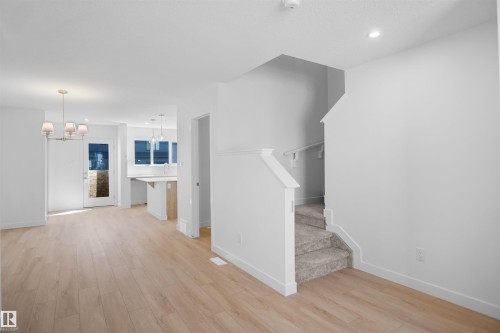 19445 22 Avenue, Edmonton, AB - Indoor Photo Showing Other Room
