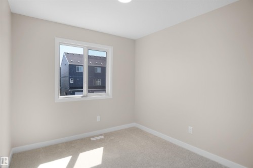 19447 22 Avenue, Edmonton, AB - Indoor Photo Showing Other Room