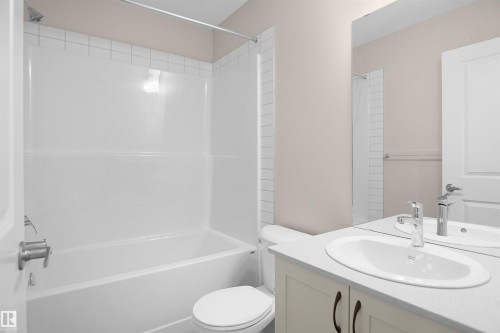 19447 22 Avenue, Edmonton, AB - Indoor Photo Showing Bathroom