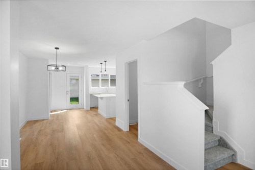 19447 22 Avenue, Edmonton, AB - Indoor Photo Showing Other Room