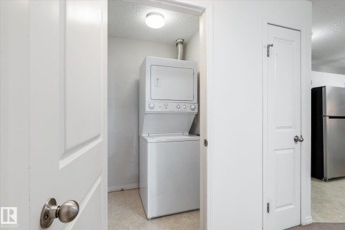 218 16221 95 Street, Edmonton, AB - Indoor Photo Showing Laundry Room