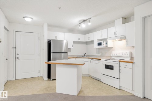 218 16221 95 Street, Edmonton, AB - Indoor Photo Showing Kitchen