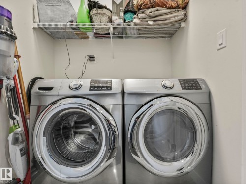 725 Berg Loop, Leduc, AB - Indoor Photo Showing Laundry Room