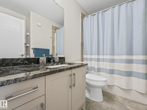 725 Berg Loop, Leduc, AB - Indoor Photo Showing Bathroom