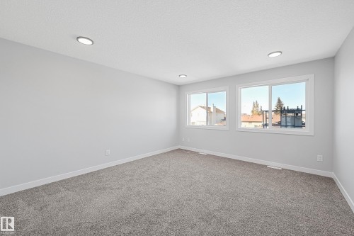 76 Maple Crescent, Gibbons, AB - Indoor Photo Showing Other Room