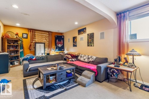 38 3003 34 Avenue, Edmonton, AB - Indoor