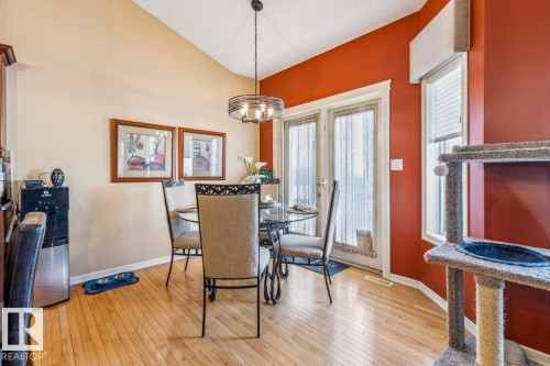 38 3003 34 Avenue, Edmonton, AB - Indoor Photo Showing Dining Room