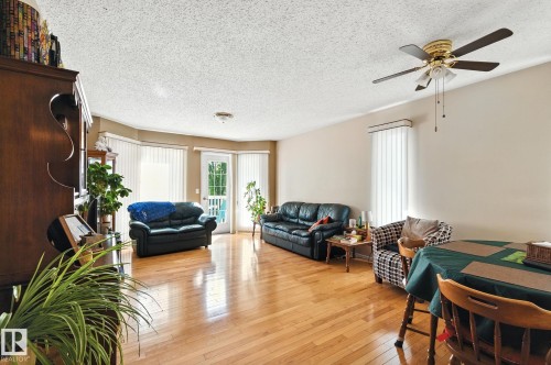 2 14428 Miller Blvd Nw, Edmonton, AB - Indoor Photo Showing Living Room