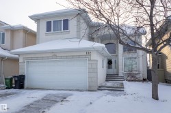 132 LEIGH Crescent  Edmonton, AB T6L 6J5