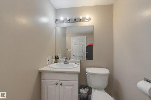 132 Leigh Crescent, Edmonton, AB - Indoor Photo Showing Bathroom