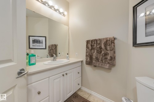 132 Leigh Crescent, Edmonton, AB - Indoor Photo Showing Bathroom