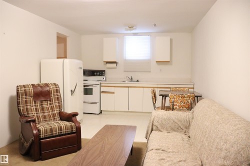 View of living area - 11250 72 Avenue, Edmonton, AB - Indoor Photo Showing Kitchen