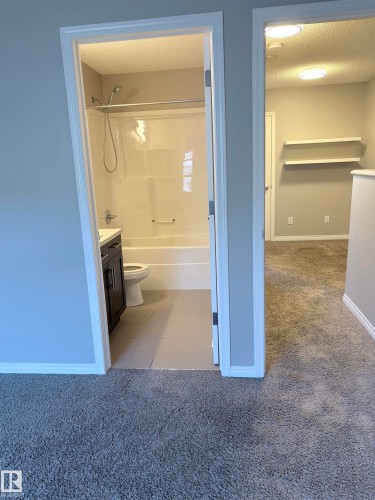 Edmonton, AB - Indoor Photo Showing Bathroom