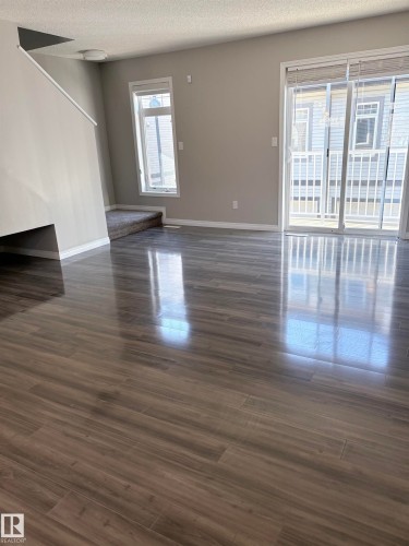 Edmonton, AB - Indoor Photo Showing Other Room