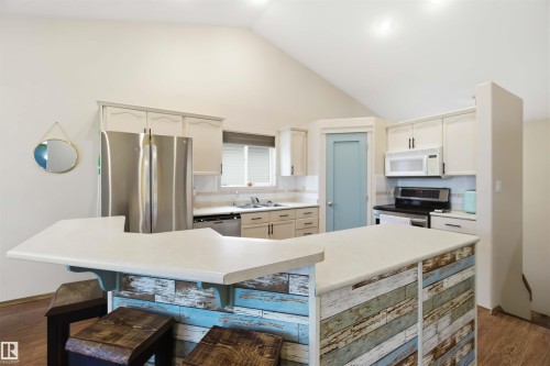 1304 Oakland Crescent, Devon, AB - Indoor Photo Showing Kitchen With Double Sink