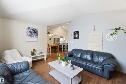 1304 Oakland Crescent, Devon, AB - Indoor Photo Showing Living Room