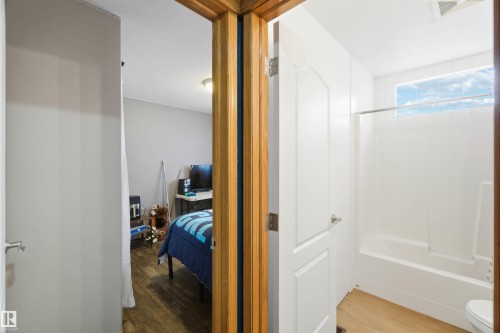 1304 Oakland Crescent, Devon, AB - Indoor