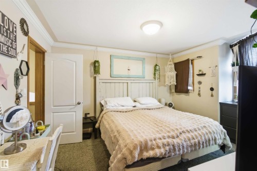 1304 Oakland Crescent, Devon, AB - Indoor Photo Showing Bedroom