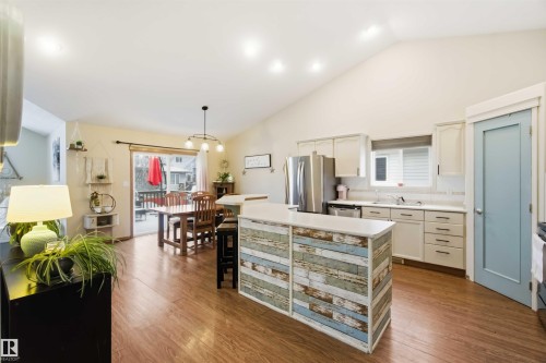 1304 Oakland Crescent, Devon, AB - Indoor