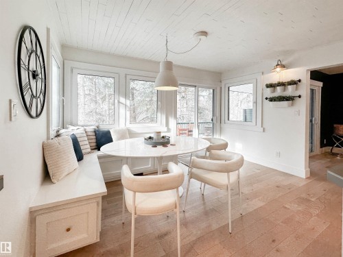 23 Flagstone Crescent, St. Albert, AB - Indoor Photo Showing Dining Room