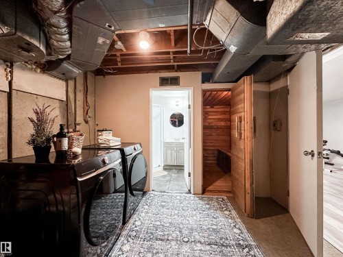 23 Flagstone Crescent, St. Albert, AB - Indoor Photo Showing Other Room