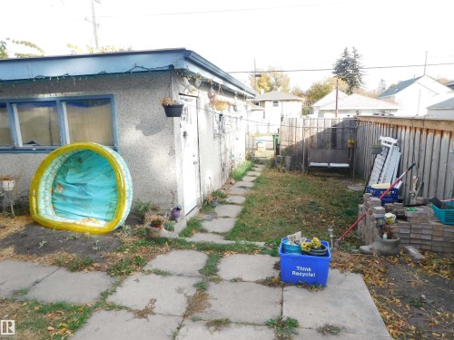 11927 67 Street, Edmonton, AB - Outdoor