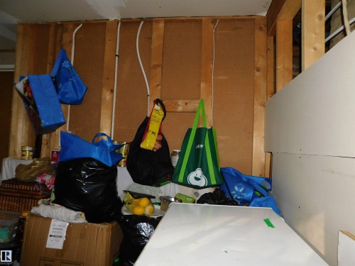 11927 67 Street, Edmonton, AB - Indoor