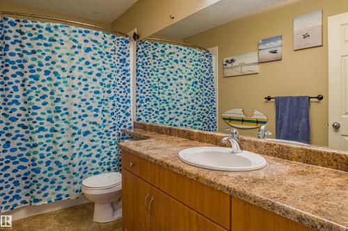 3031 Spence Wynd, Edmonton, AB - Indoor Photo Showing Bathroom