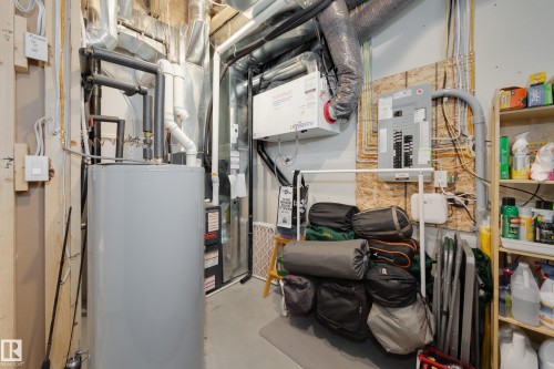 34 1729 Keene Crescent, Edmonton, AB - Indoor Photo Showing Basement