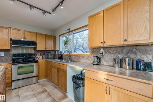 5132 49 Avenue, Onoway, AB - Indoor Photo Showing Kitchen With Double Sink