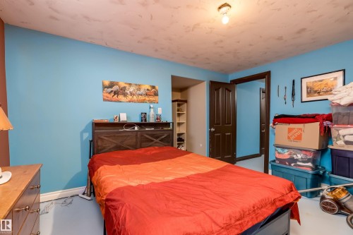 5132 49 Avenue, Onoway, AB - Indoor Photo Showing Bedroom