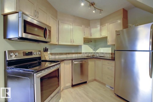 12304 108 Avenue, Edmonton, AB - Indoor Photo Showing Kitchen