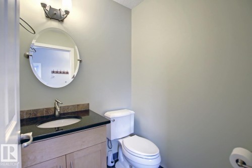 12304 108 Avenue, Edmonton, AB - Indoor Photo Showing Bathroom