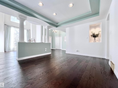 316 Burton Road, Edmonton, AB - Indoor Photo Showing Other Room