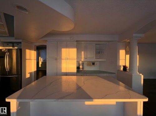 316 Burton Road, Edmonton, AB - Indoor Photo Showing Other Room