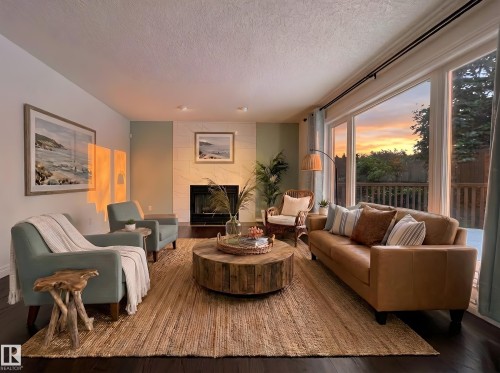 316 Burton Road, Edmonton, AB - Indoor Photo Showing Living Room With Fireplace