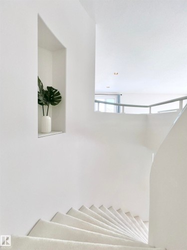 316 Burton Road, Edmonton, AB - Indoor