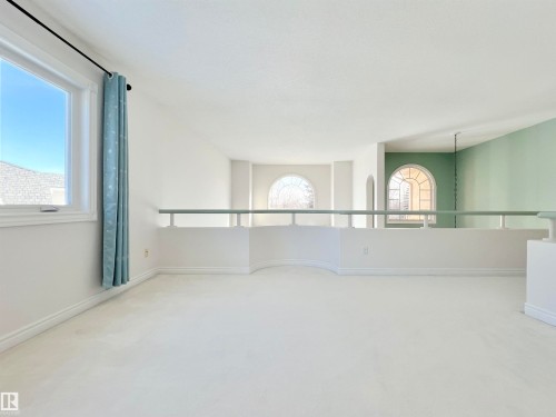 316 Burton Road, Edmonton, AB - Indoor Photo Showing Other Room