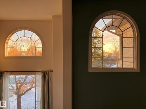 316 Burton Road, Edmonton, AB - Indoor Photo Showing Other Room