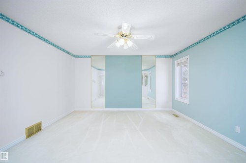 316 Burton Road, Edmonton, AB - Indoor Photo Showing Other Room