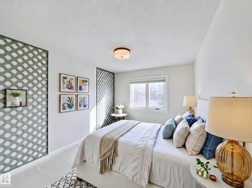 316 Burton Road, Edmonton, AB - Indoor Photo Showing Bedroom