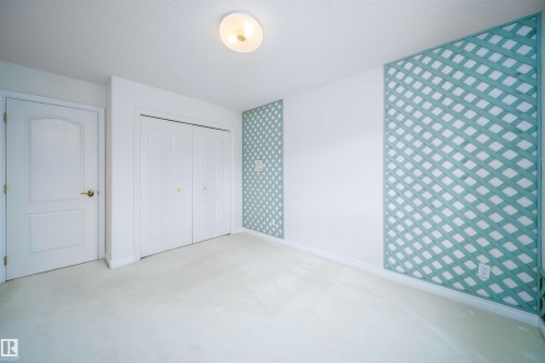 316 Burton Road, Edmonton, AB - Indoor