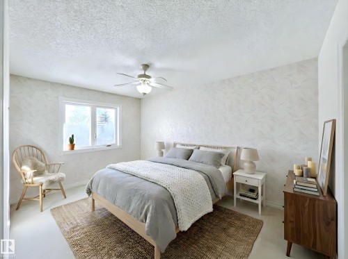 316 Burton Road, Edmonton, AB - Indoor Photo Showing Bedroom