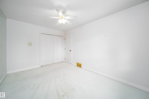 316 Burton Road, Edmonton, AB - Indoor Photo Showing Other Room