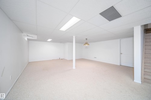 316 Burton Road, Edmonton, AB - Indoor