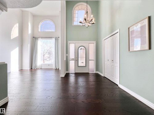 316 Burton Road, Edmonton, AB - Indoor Photo Showing Other Room