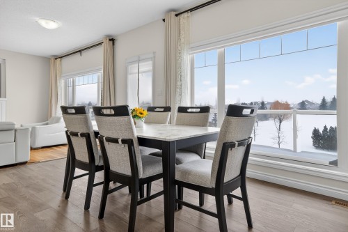 7507 Speaker Way, Edmonton, AB - Indoor Photo Showing Dining Room
