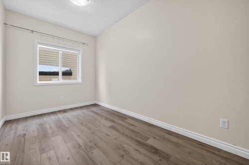 7507 Speaker Way, Edmonton, AB - Indoor Photo Showing Other Room