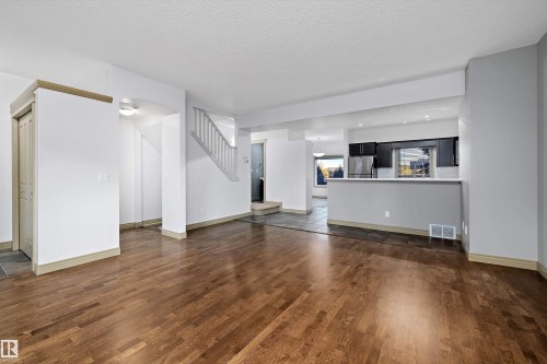 17 903 Rutherford Road, Edmonton, AB - Indoor